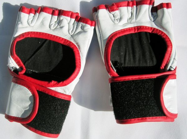 Women’s MMA gloves