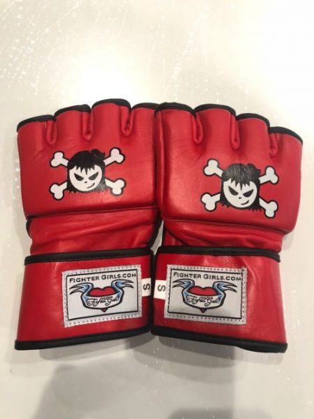 female MMA glove red